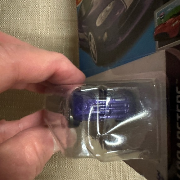 715-PHM 2023 Hot Wheels New Dodge Viper RT/10 Purple, Hw Roadsters 7/10 - Picture 5 of 7